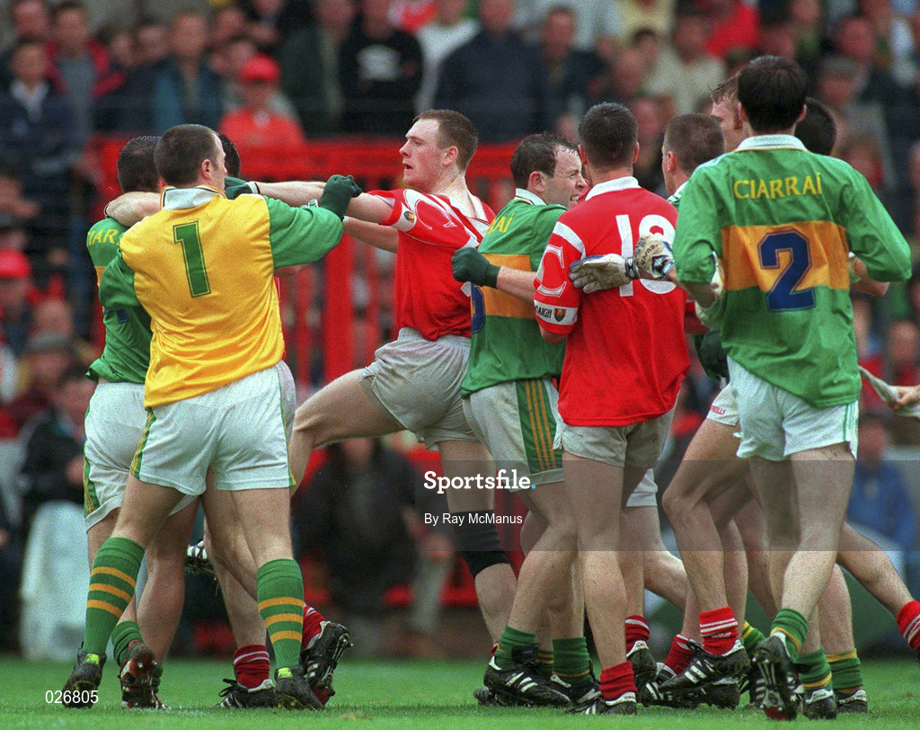 18 July 1999; Cork and Kerry players become involved in a melee during the Bank of Ireland Munster GAA Football Championship Final match between Cork and Kerry at Páirc Uí Chaoimh in Cork. Photo by Ray McManus/Sportsfile