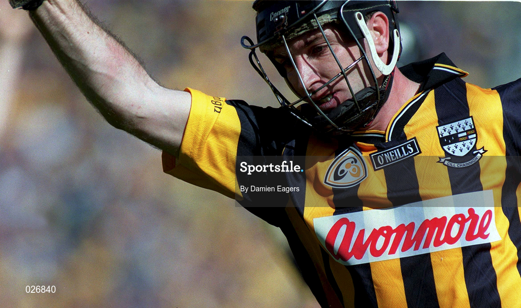 15 August 1999; DJ Carey of Kilkenny celebrates after scoring his side's second goal of the game during the Guinness All-Ireland Senior Hurling Championship Semi-Final match between Kilkenny and Clare at Croke Park in Dublin. Photo by Damien Eagers/Sportsfile