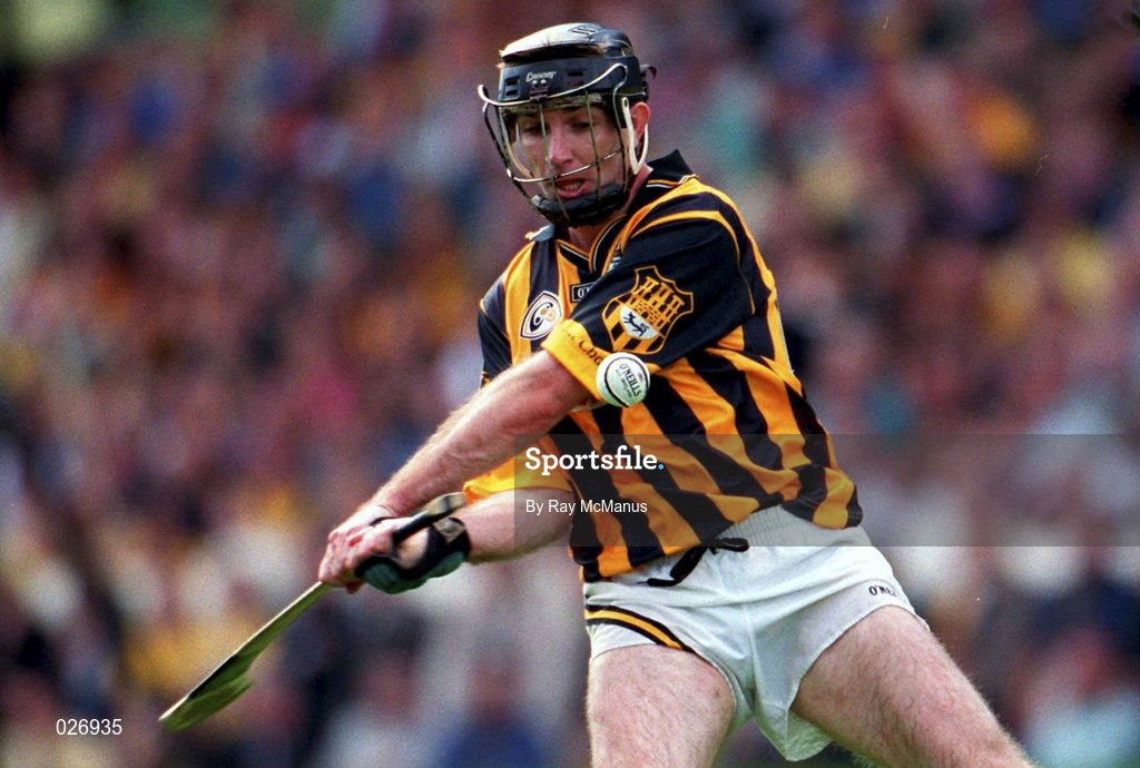 15 August 1999; DJ Carey of Kilkenny during the Guinness All-Ireland Senior Hurling Championship Semi-Final match between Kilkenny and Clare at Croke Park in Dublin. Photo by Ray McManus/Sportsfile