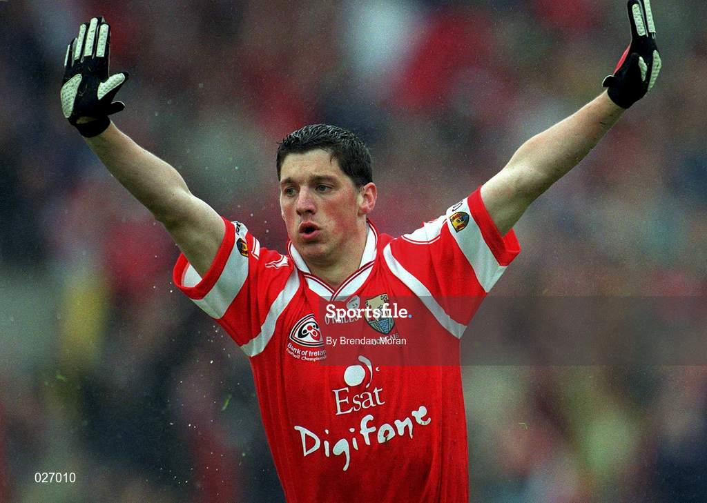 18 July 1999; Fionán Murray of Cork celebrates after scoring his sides second goal against Kerry during the Bank of Ireland Munster GAA Football Championship Final match between Cork and Kerry at Páirc Uí Chaoimh in Cork. Photo by Brendan Moran/Sportsfile