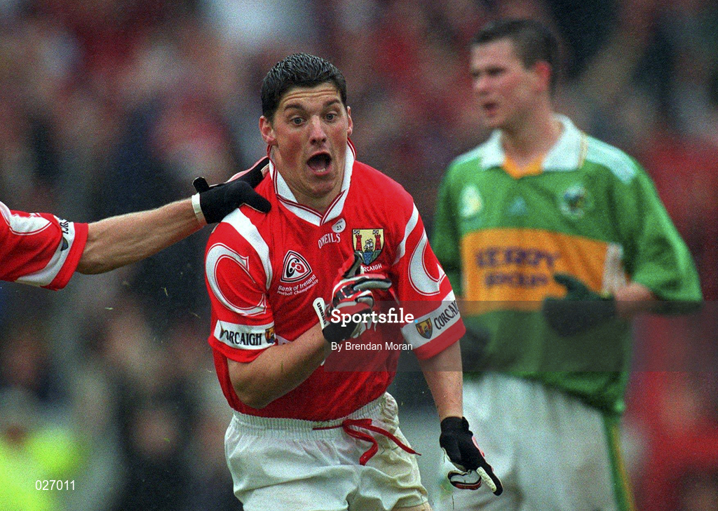 18 July 1999; Fionán Murray of Cork celebrates after scoring his side's second goal against Kerry during the Bank of Ireland Munster GAA Football Championship Final match between Cork and Kerry at Páirc Uí Chaoimh in Cork. Photo by Brendan Moran/Sportsfile