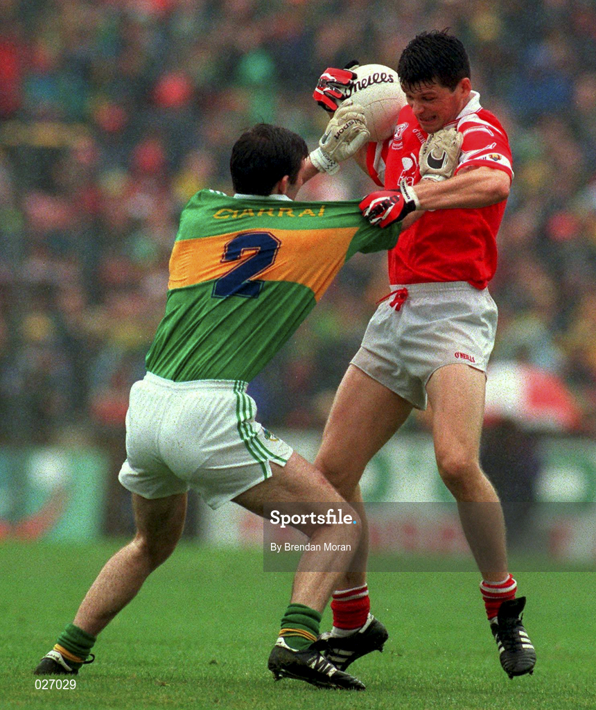 18 July 1999; Mark O'Sullivan of Cork in action against Michael McCarthy during the Bank of Ireland Munster GAA Football Championship Final match between Cork and Kerry at Páirc Uí Chaoimh in Cork. Photo by Brendan Moran/Sportsfile