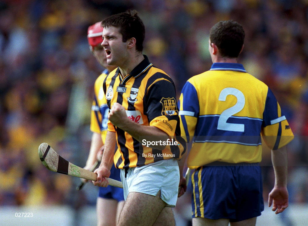 15 August 1999; Ken O'Shea of Kilkenny celebrates scoring his sides first goal during the Guinness All-Ireland Senior Hurling Championship Semi-Final match between Kilkenny and Clare at Croke Park in Dublin. Photo by Ray McManus/Sportsfile