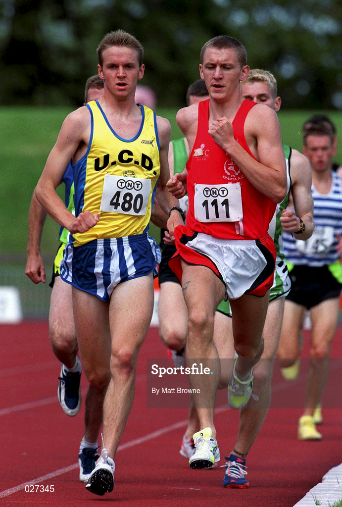 25 July 1999; Simon Burton, 111, and Eoin Cummins, 480 competing in the Men's 800m during the TNT Irish National Senior Track & Field Championships - Day 2 at Morton Stadium in Santry, Dublin. Photo by Matt Browne/Sportsfile