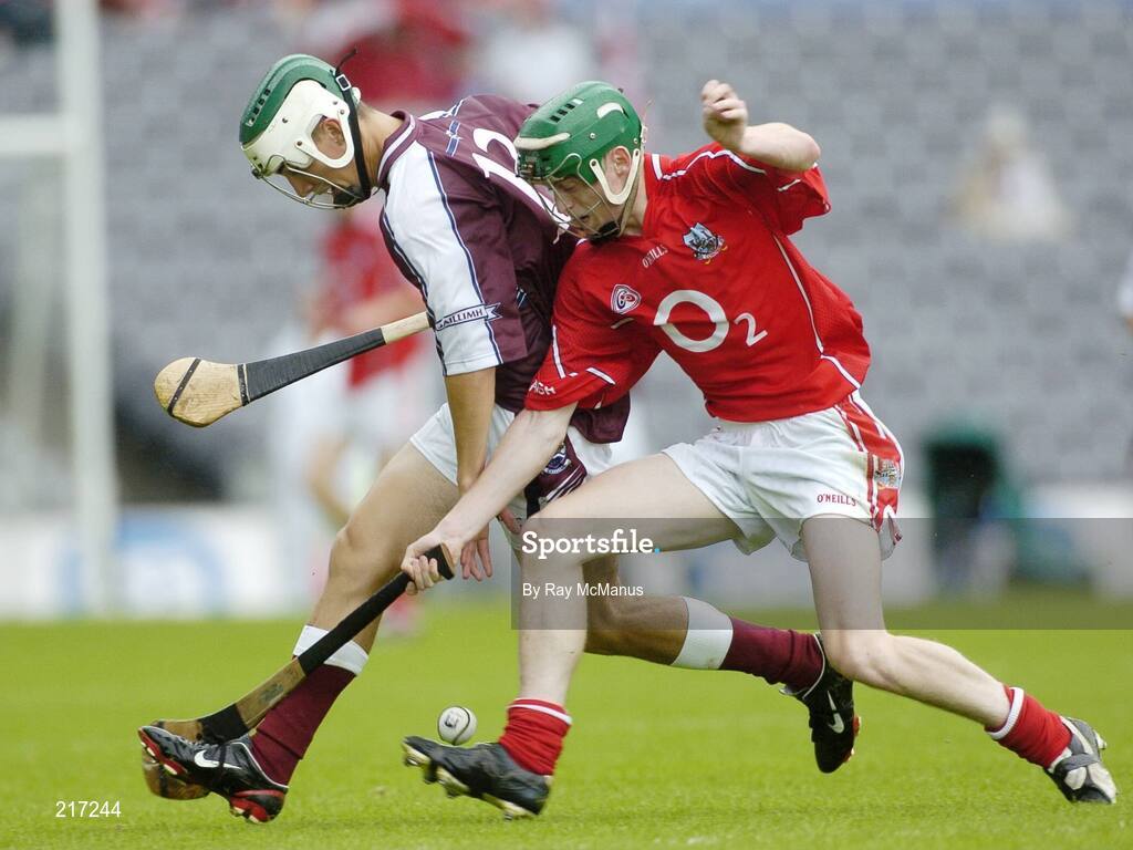 6 August 2006; Sean O'Riordan, Cork, in action against Sean Coen, Galway. ESB All-Ireland Minor Hurling Championship Semi-Final, Cork v Galway, Croke Park, Dublin. Picture credit; Ray McManus  / SPORTSFILE