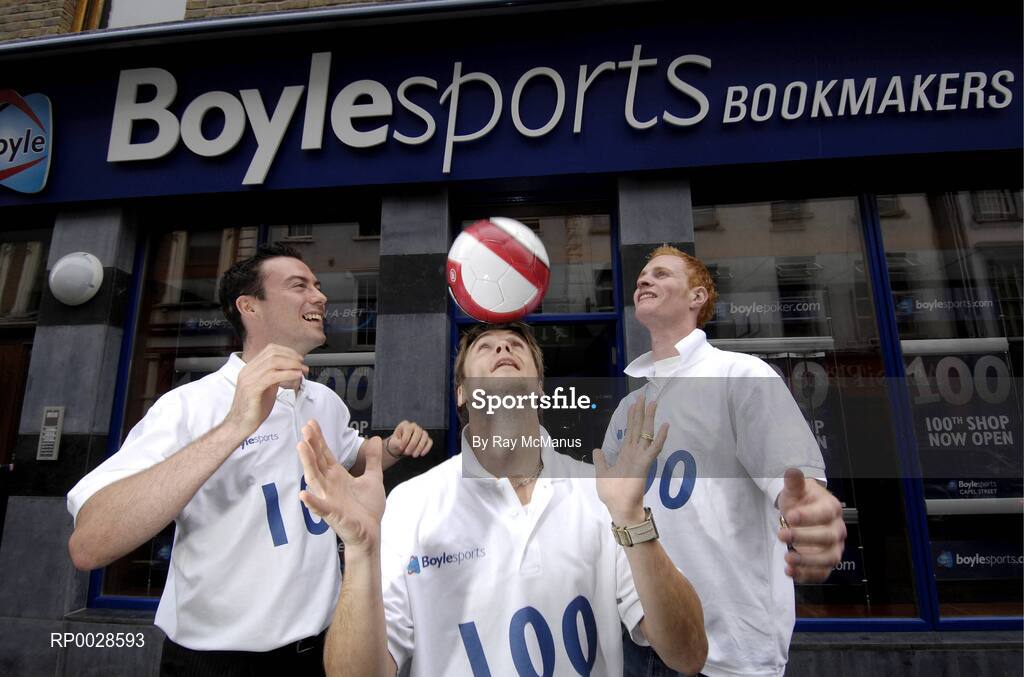 10 August 2006; Boylesports, Ireland's largest independent bookmaker, today celebrated opening the doors to the company's 100th shop on Dublin's Capel Street. At the opening are, from left Dublin footballer Ray Cosgrove, Bohemians' Kevin Hunt, and Laois footballer Padraig Clancy. Capel Street, Dublin. Picture credit; Ray McManus / SPORTSFILE