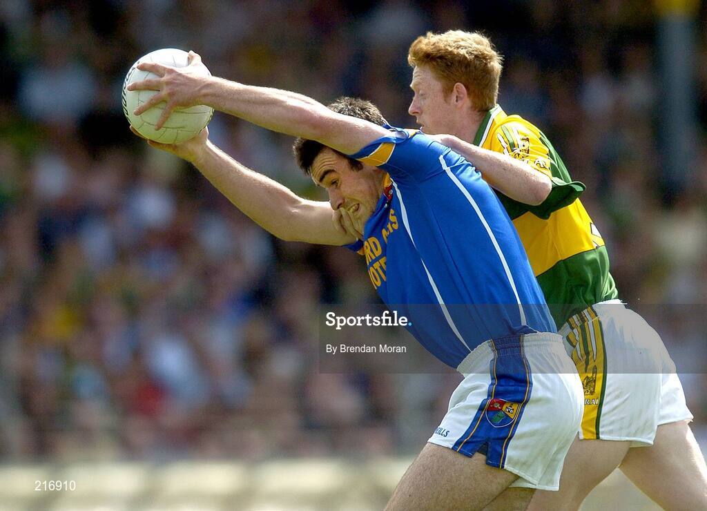 29 July 2006; Diarmuid Masterson, Longford, in action against Colm Cooper, Kerry. Bank of Ireland All-Ireland Senior Football Championship Qualifier, Round 4, Kerry v Longford, Fitzgerald Stadium, Killarney, Co. Kerry. Picture credit; Brendan Moran / SPORTSFILE