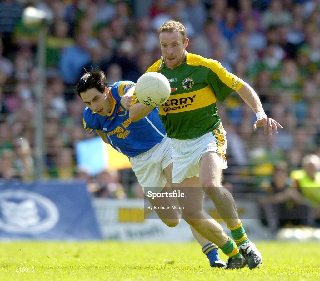 29 July 2006; Tommy Griffin, Kerry, in action against Arthur O'Connor, Longford. Bank of Ireland All-Ireland Senior Football Championship Qualifier, Round 4, Kerry v Longford, Fitzgerald Stadium, Killarney, Co. Kerry. Picture credit; Brendan Moran / SPORTSFILE