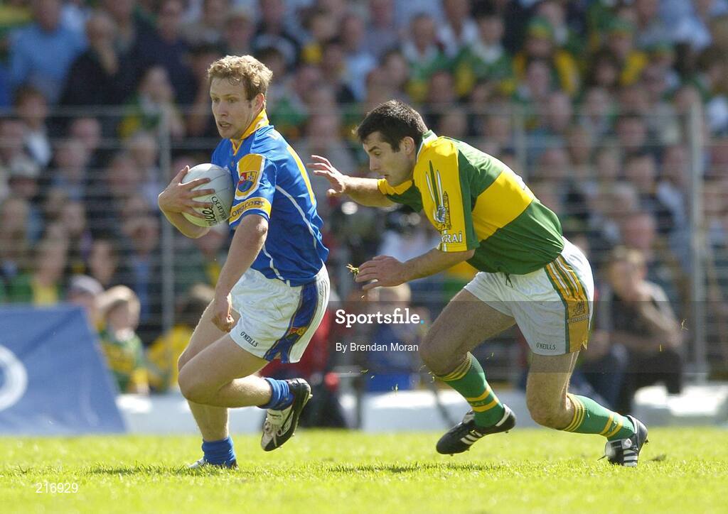 29 July 2006; Brian Kavanagh, Longford, in action against Tom O'Sullivan, Kerry. Bank of Ireland All-Ireland Senior Football Championship Qualifier, Round 4, Kerry v Longford, Fitzgerald Stadium, Killarney, Co. Kerry. Picture credit; Brendan Moran / SPORTSFILE