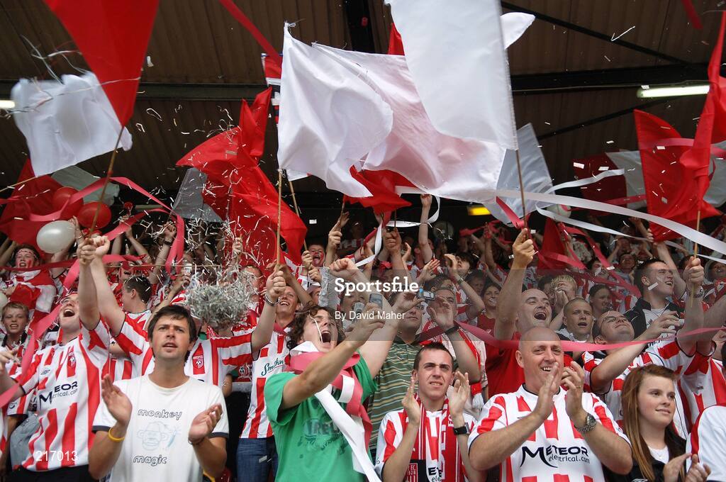 27 July 2006; Derry City supporters. UEFA Cup 1st Round, 2nd Leg, Derry City v IFK Gotheburg, Brandywell, Derry. Picture credit; David Maher / SPORTSFILE