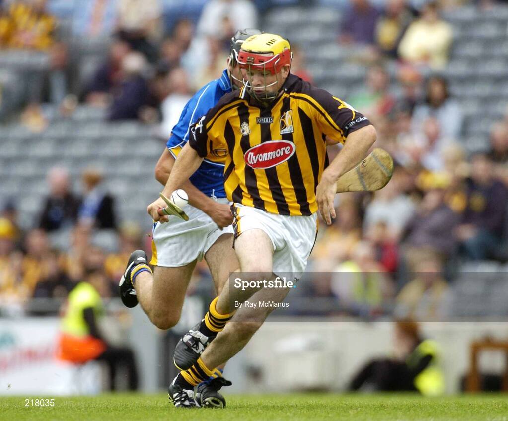 13 August 2006; Jonjo Farrell, Kilkenny, in action against Paul Murphy, Tipperary. All-Ireland Minor Hurling Championship, Semi-Final, Kilkenny v Tipperary, Croke Park, Dublin. Picture credit; Ray McManus / SPORTSFILE