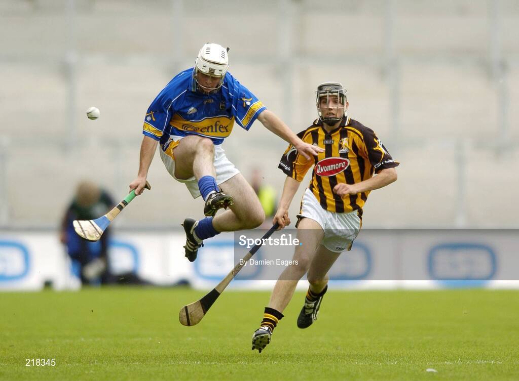 13 August 2006; Geraoid Ryan, Tipperary, in action against Mark Kelly, Kilkenny. All-Ireland Minor Hurling Championship, Semi-Final, Kilkenny v Tipperary, Croke Park, Dublin. Picture credit; Damien Eagers / SPORTSFILE