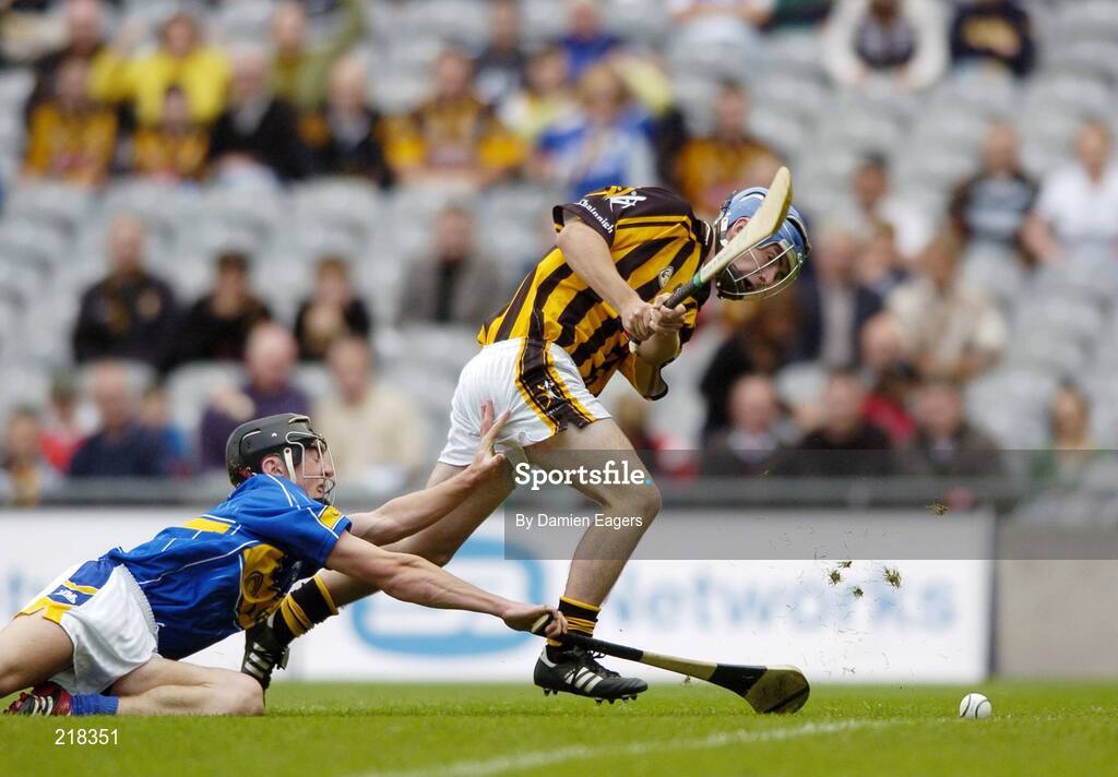 13 August 2006; Naoise Waldron, Kilkenny, in action against John O'Keeffe,Tipperary. All-Ireland Minor Hurling Championship, Semi-Final, Kilkenny v Tipperary, Croke Park, Dublin. Picture credit; Damien Eagers / SPORTSFILE