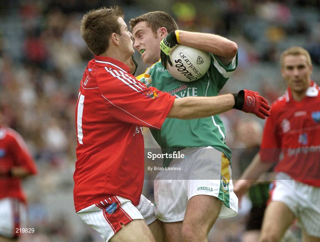 27 August 2006; Barry McWeeney, Leitrim, in action against Mark Brennan, Louth. Tommy Murphy Cup Final, Louth v Leitrim, Croke Park, Dublin. Picture credit; Brian Lawless / SPORTSFILE