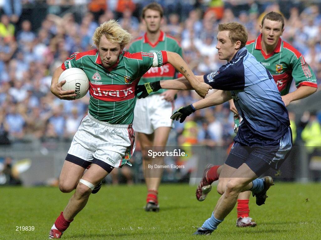 27 August 2006; Conor Mortimer, Mayo, in action against Paul Griffin, Dublin. Bank of Ireland All-Ireland Senior Football Championship Semi-Final, Dublin v Mayo, Croke Park, Dublin. Picture credit; Damien Eagers / SPORTSFILE