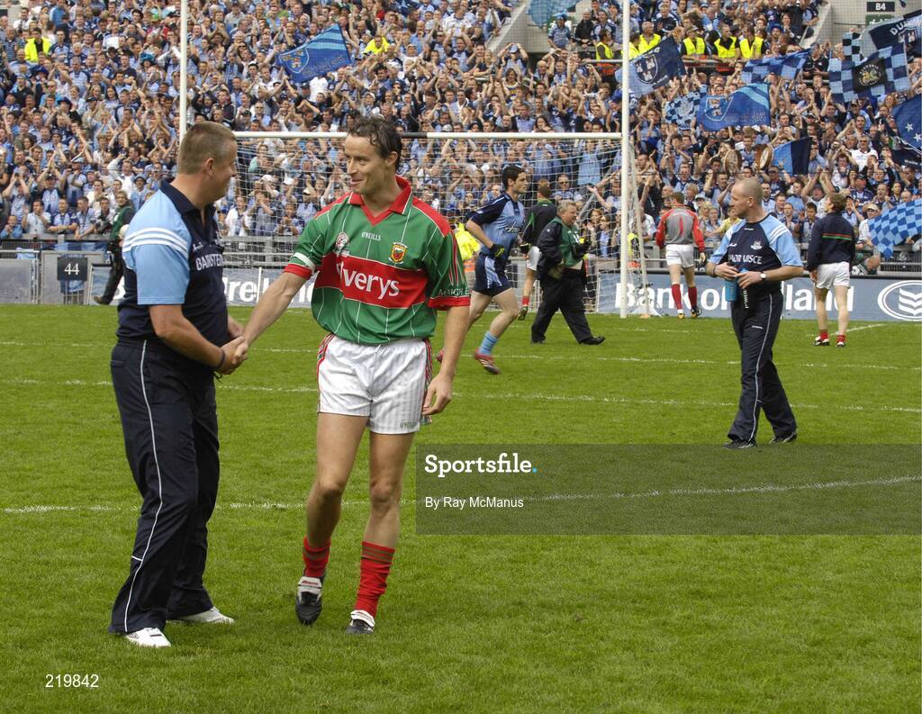 27 August 2006; Dublin manager Paul Caffrey and Mayo's Kevin O'Neill greet each other before the game. Bank of Ireland All-Ireland Senior Football Championship Semi-Final, Dublin v Mayo, Croke Park, Dublin. Picture credit; Ray McManus / SPORTSFILE