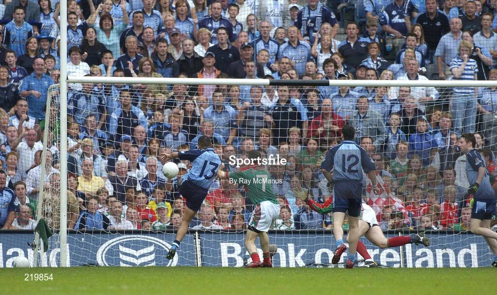 27 August 2006; Jason Sherlock, 13, scores Dublin's second goal. Bank of Ireland All-Ireland Senior Football Championship Semi-Final, Dublin v Mayo, Croke Park, Dublin. Picture credit; Ray McManus / SPORTSFILE
