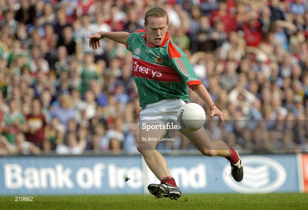 27 August 2006; Mayo's Andy Moran shoots to score his side's goal. Bank of Ireland All-Ireland Senior Football Championship Semi-Final, Dublin v Mayo, Croke Park, Dublin. Picture credit; Brian Lawless / SPORTSFILE
