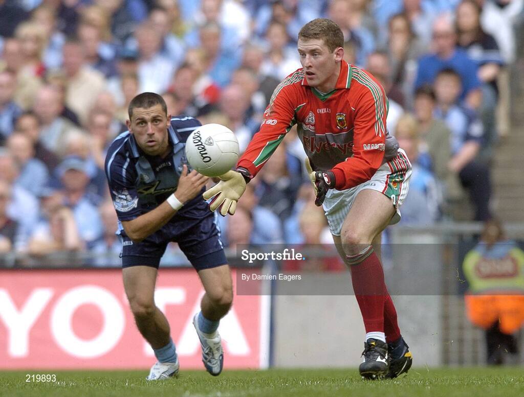 27 August 2006; Mayo goalkeeper David Clarke in action against Alan Brogan, Dublin. Bank of Ireland All-Ireland Senior Football Championship Semi-Final, Dublin v Mayo, Croke Park, Dublin. Picture credit; Damien Eagers / SPORTSFILE