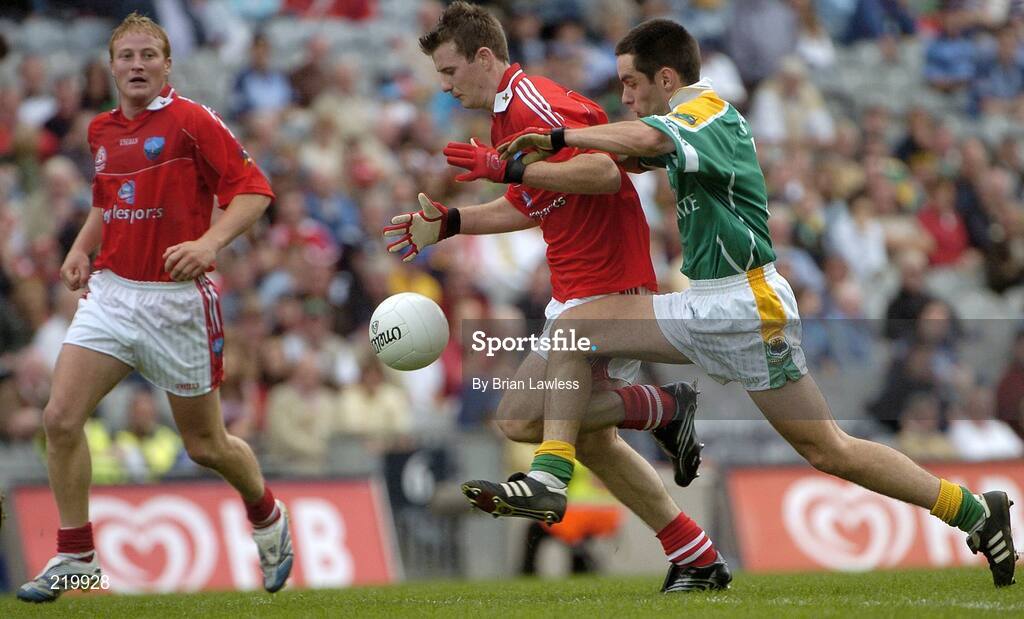 27 August 2006; Mark Brennan, Louth, in action against John McKeon, Leitrim. Tommy Murphy Cup Final, Louth v Leitrim, Croke Park, Dublin. Picture credit; Brian Lawless / SPORTSFILE