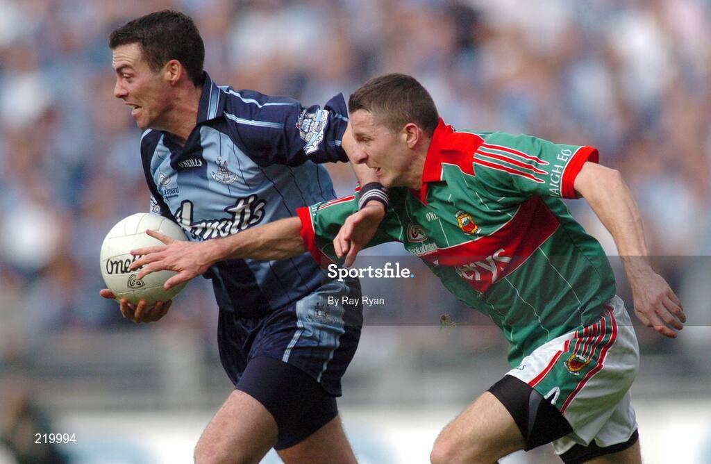 27 August 2006; Ray Cosgrove, Dublin, in action against Peadar Gardiner, Mayo. Bank of Ireland All-Ireland Senior Football Championship Semi-Final, Dublin v Mayo, Croke Park, Dublin. Picture credit; Ray Ryan / SPORTSFILE