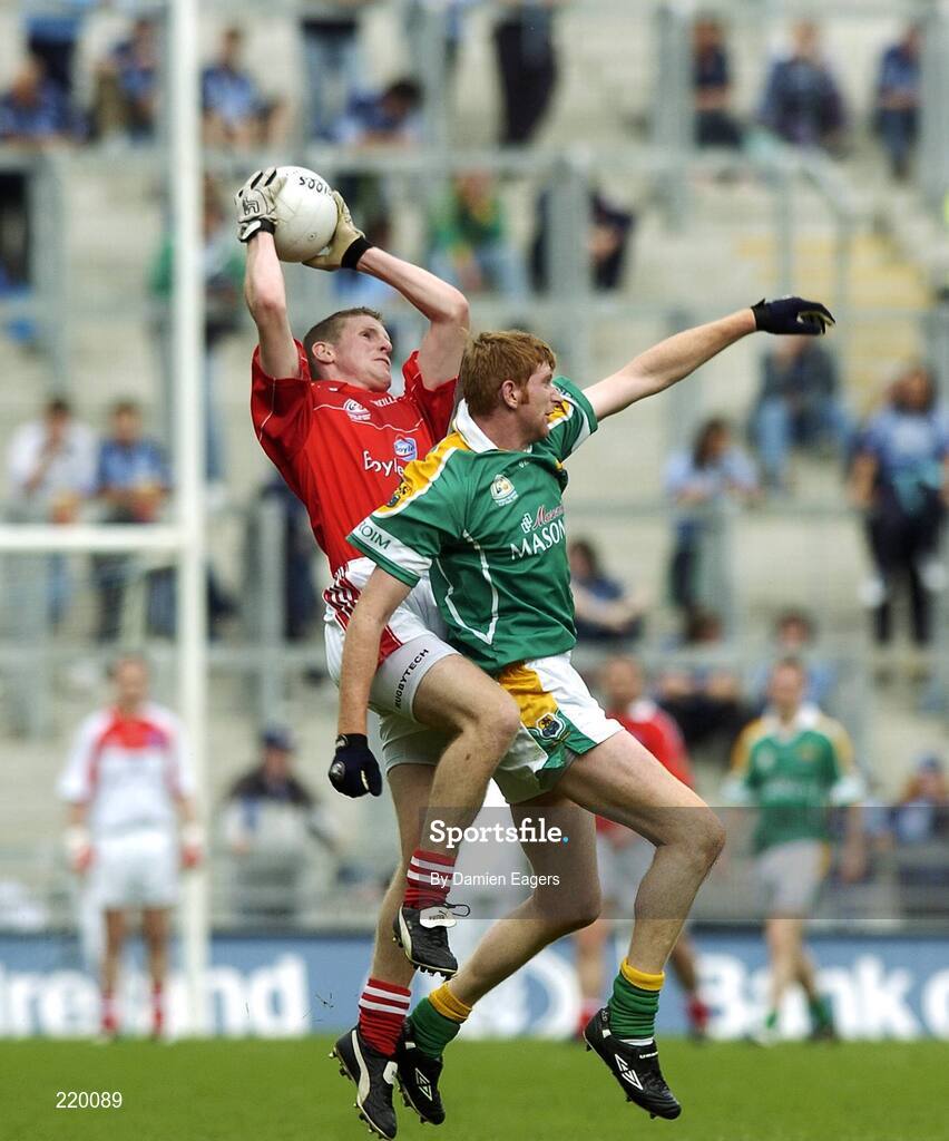 27 August 2006; Ronan Carroll, Louth, in action against Gary McCloskey, Leitrim. Tommy Murphy Cup Final, Louth v Leitrim, Croke Park, Dublin. Picture credit; Damien Eagers / SPORTSFILE