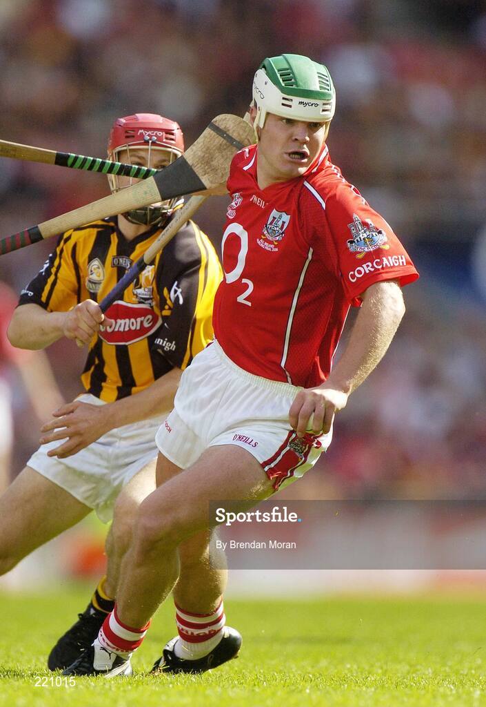 3 September 2006; Niall McCarthy, Cork, gets away from Tommy Walsh, Kilkenny. Guinness All-Ireland Senior Hurling Championship Final, Cork v Kilkenny, Croke Park, Dublin. Picture credit: Brendan Moran / SPORTSFILE