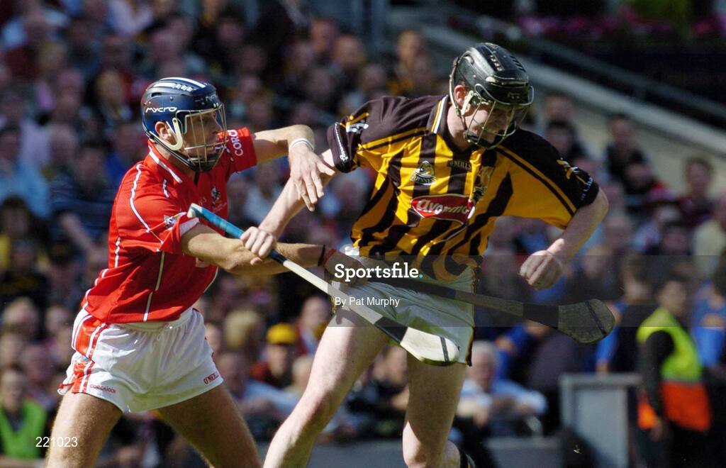 3 September 2006; Martin Comerford, Kilkenny, in action against Ronan Curran, Cork. Guinness All-Ireland Senior Hurling Championship Final, Cork v Kilkenny, Croke Park, Dublin. Picture credit: Pat Murphy / SPORTSFILE