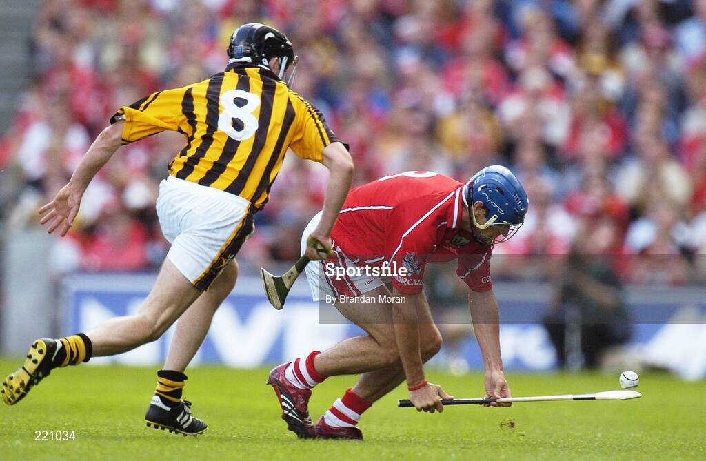 3 September 2006; Tom Kenny, Cork, in action against Derek Lyng, Kilkenny. Guinness All-Ireland Senior Hurling Championship Final, Cork v Kilkenny, Croke Park, Dublin. Picture credit: Brendan Moran / SPORTSFILE