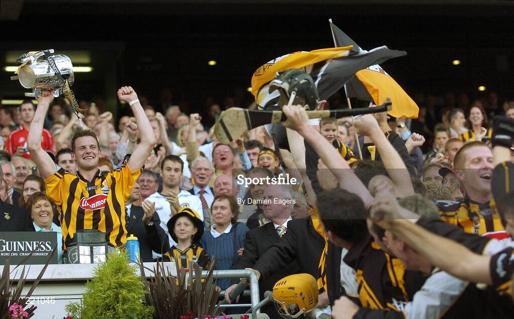 3 September 2006; Kilkenny captain Jackie Tyrrell lifts the Liam MacCarthy cup. Guinness All-Ireland Senior Hurling Championship Final, Cork v Kilkenny, Croke Park, Dublin. Picture credit: Damien Eagers / SPORTSFILE
