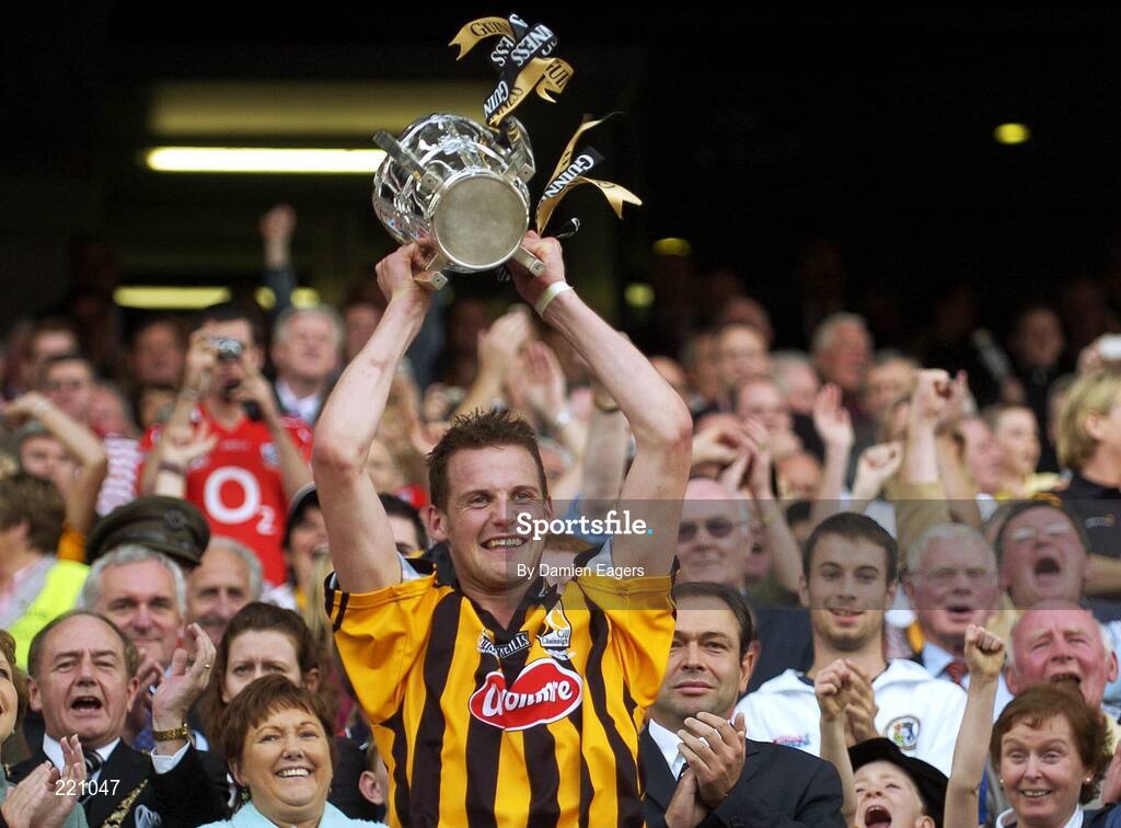 3 September 2006; Kilkenny captain Jackie Tyrrell lifts the Liam MacCarthy cup. Guinness All-Ireland Senior Hurling Championship Final, Cork v Kilkenny, Croke Park, Dublin. Picture credit: Damien Eagers / SPORTSFILE