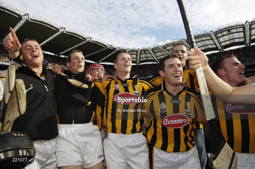 3 September 2006; Kilkenny players, from left, Stephen Maher, Richie O'Neill, Tommy Walsh, Henry Shefflin, Derek Lyng and Noel Hickey celebrate after victory over Cork. Guinness All-Ireland Senior Hurling Championship Final, Cork v Kilkenny, Croke Park, Dublin. Picture credit: Brendan Moran / SPORTSFILE