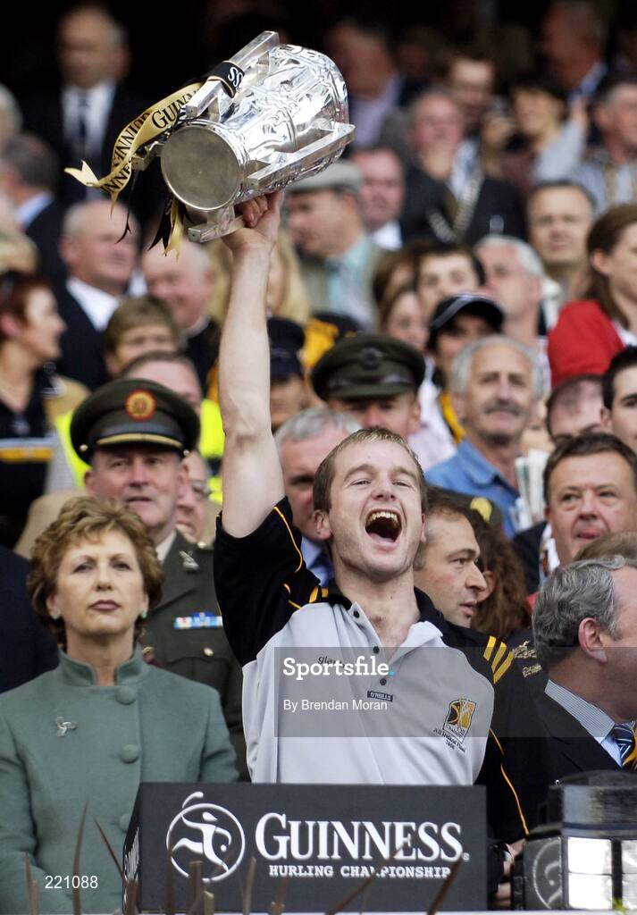 3 September 2006; Kilkenny's JJ Delaney, who was out injured, lifts the Liam MacCaarthy cup after the game. Guinness All-Ireland Senior Hurling Championship Final, Cork v Kilkenny, Croke Park, Dublin. Picture credit: Brendan Moran / SPORTSFILE