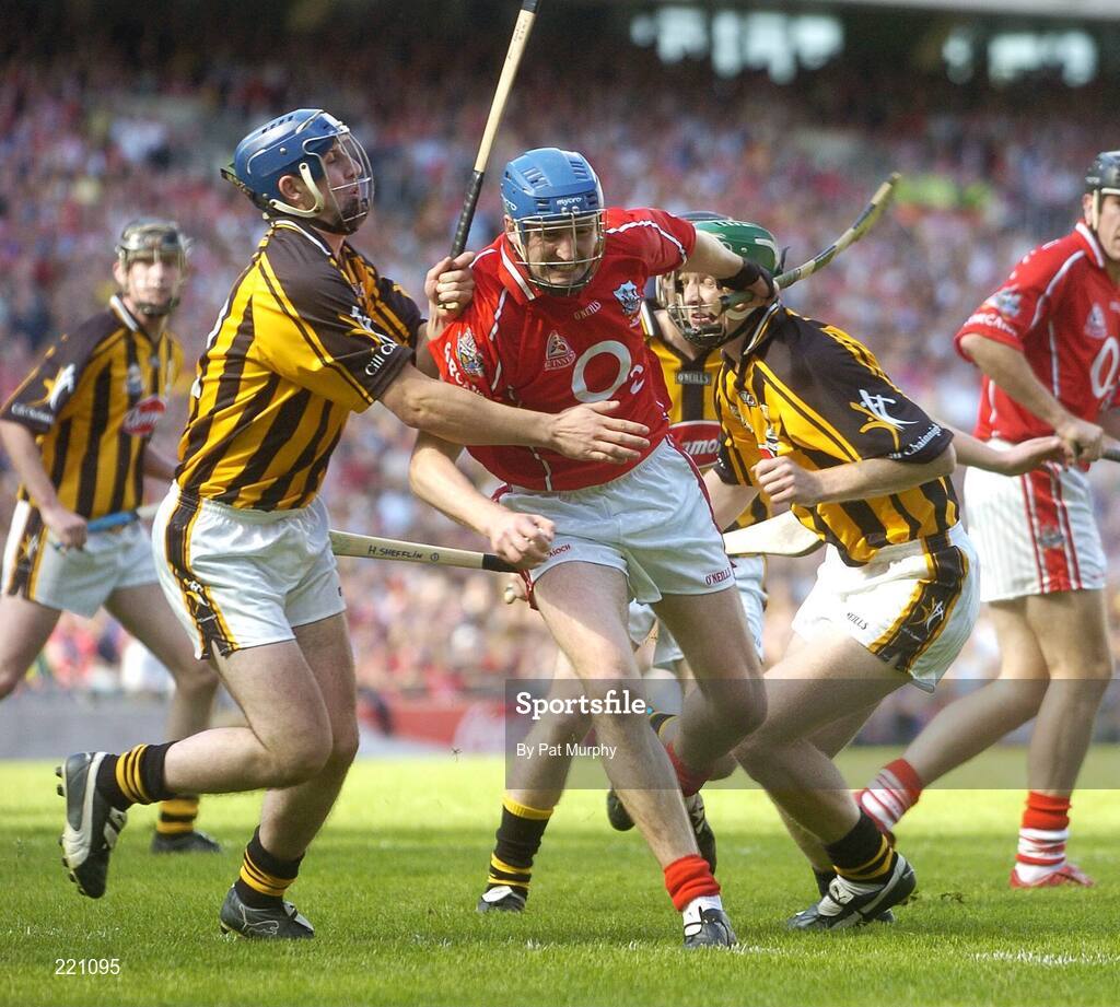 3 September 2006; Pat Mulchay, Cork, in action against Eoin Larkin, left, and Henry Shefflin, right, Kilkenny. Guinness All-Ireland Senior Hurling Championship Final, Cork v Kilkenny, Croke Park, Dublin. Picture credit: Pat Murphy / SPORTSFILE