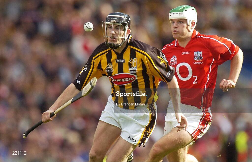 3 September 2006; Derek Lyng, Kilkenny, in action against Niall McCarthy, Cork. Guinness All-Ireland Senior Hurling Championship Final, Cork v Kilkenny, Croke Park, Dublin. Picture credit: Brendan Moran / SPORTSFILE