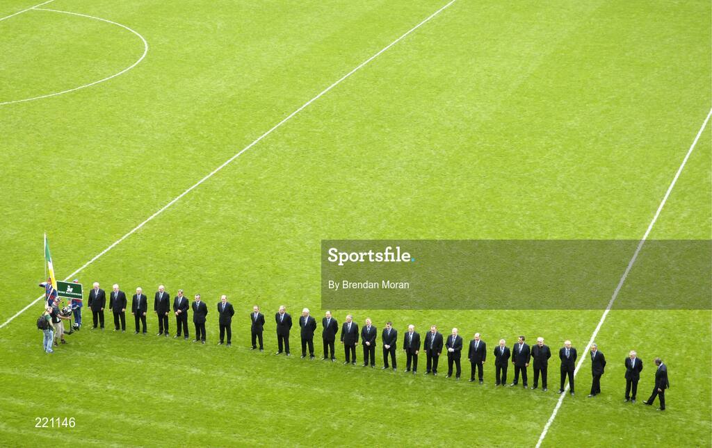 3 September 2006; The Offaly 1981 Jubilee team are introduced to the crowd. Guinness All-Ireland Senior Hurling Championship Final, Cork v Kilkenny, Croke Park, Dublin. Picture credit: Brendan Moran / SPORTSFILE