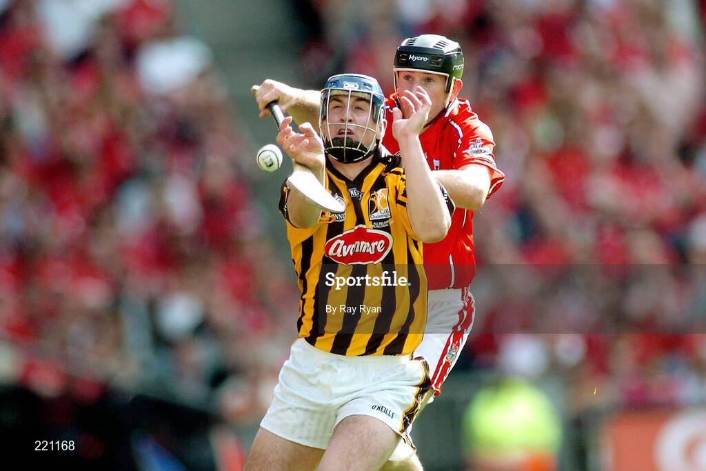3 September 2006; Eoin Larkin, Kilkenny, in action against John Gardiner, Cork. Guinness All-Ireland Senior Hurling Championship Final, Cork v Kilkenny, Croke Park, Dublin. Picture credit: Ray Ryan / SPORTSFILE