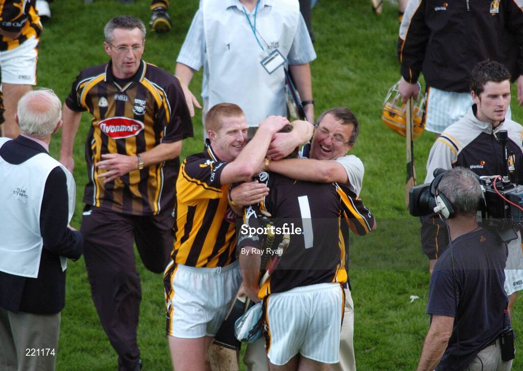 3 September 2006; Kilkenny players Henry Shefflin and James McGarry celebrate after the game. Guinness All-Ireland Senior Hurling Championship Final, Cork v Kilkenny, Croke Park, Dublin. Picture credit: Ray Ryan / SPORTSFILE