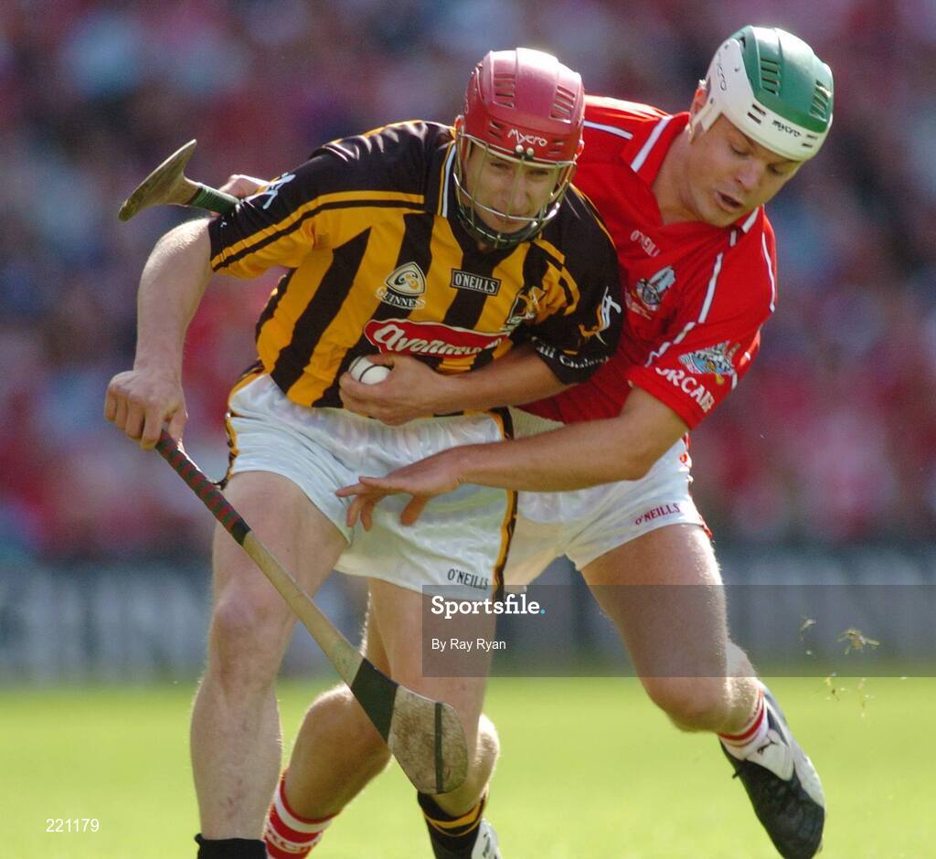 3 September 2006; John Tennyson, Kilkenny, in action against Niall McCarthy, Cork. Guinness All-Ireland Senior Hurling Championship Final, Cork v Kilkenny, Croke Park, Dublin. Picture credit: Ray Ryan / SPORTSFILE