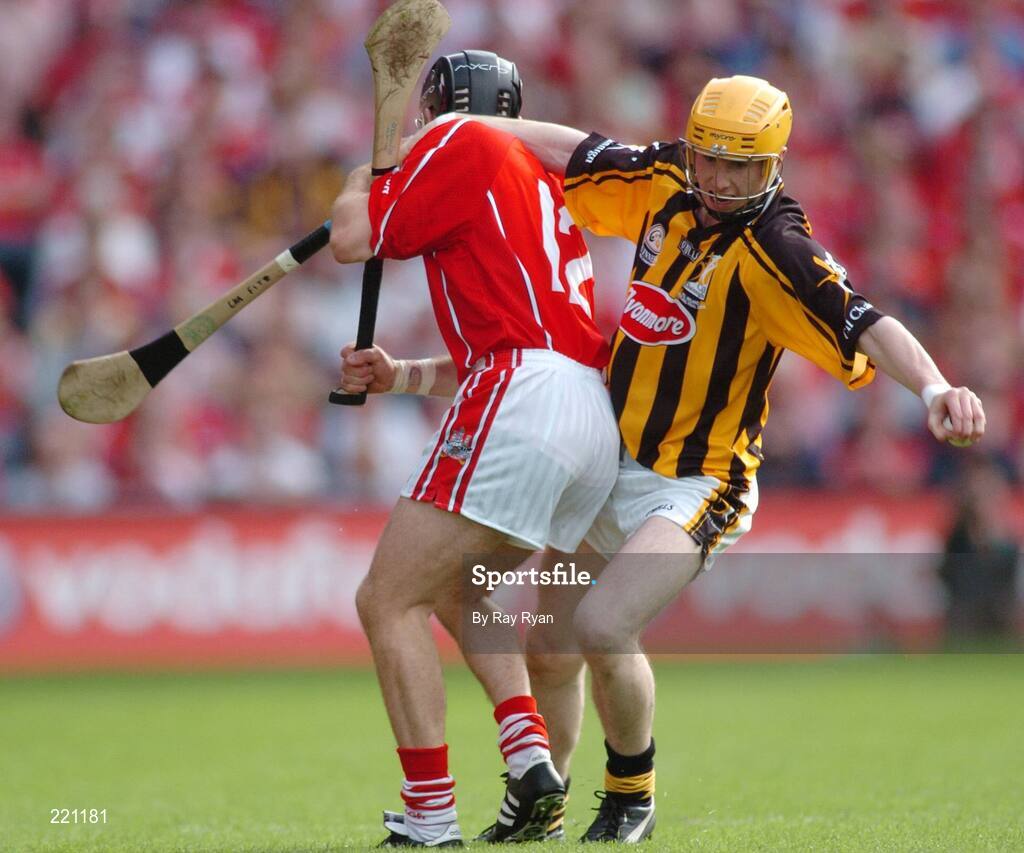 3 September 2006; James Fitzpatrick, Kilkenny, in action against Ben O Connor, Cork. Guinness All-Ireland Senior Hurling Championship Final, Cork v Kilkenny, Croke Park, Dublin. Picture credit: Ray Ryan / SPORTSFILE