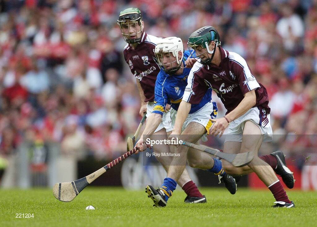 3 September 2006; Michael Gleeson, Tipperary, in action against Kevin Keane and David Burke, left, Galway. ESB All-Ireland Minor Hurling Championship Final, Galway v Tipperary, Croke Park, Dublin. Picture credit: Ray McManus / SPORTSFILE