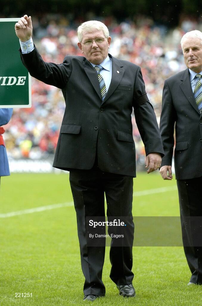 3 September 2006; Padraig Horan, captain of the 1981 Offaly team who were All Ireland champions, is introduced to the crowd. Guinness All-Ireland Senior Hurling Championship Final, Cork v Kilkenny, Croke Park, Dublin. Picture credit: Damien Eagers / SPORTSFILE