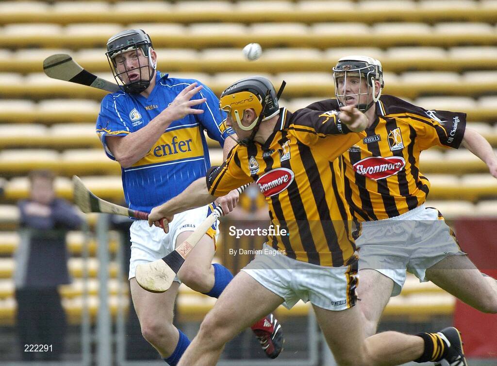 16 September 2006; Danny O'Hanlon, Tipperary, in action against Kieran Joyce and Sean Cummins, right, Kilkenny. Erin All-Ireland U21 Hurling Championship Final Replay, Tipperary v Kilkenny, Semple Stadium, Thurles. Picture credit: Damien Eagers / SPORTSFILE