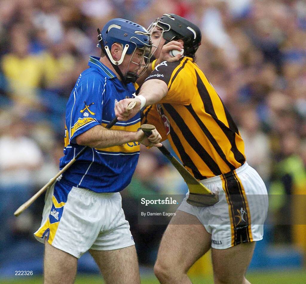 16 September 2006; Conor O'Brien, Tipperary, in action against Austin Murphy, Kilkenny. Erin All-Ireland U21 Hurling Championship Final Replay, Tipperary v Kilkenny, Semple Stadium, Thurles. Picture credit: Damien Eagers / SPORTSFILE