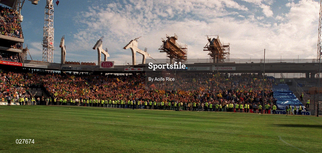 1 August 1999; Meath supporters in the Canal End cheer on their side following the Bank of Ireland Leinster Senior Football Championship Final between Meath and Dublin at Croke Park in Dublin. Photo by Aoife Rice/Sportsfile