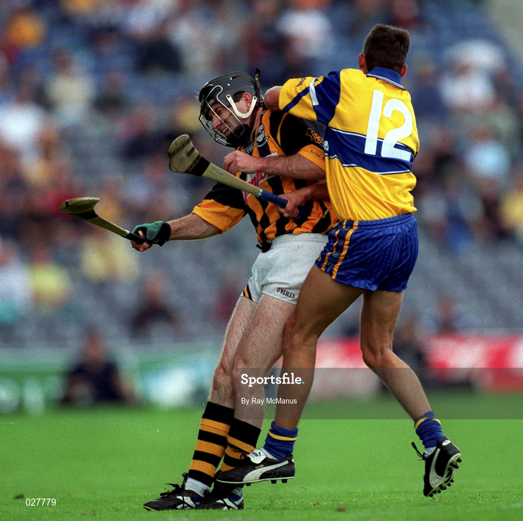 15 August 1999; DJ Carey of Kilkenny in action against PJ O'Connell of Clare during the Guinness All-Ireland Senior Hurling Championship Semi-Final match between Kilkenny and Clare at Croke Park in Dublin. Photo by Ray McManus/Sportsfile