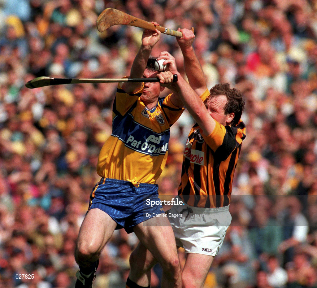15 August 1999; Willie O'Connor of Kilkenny in action against David Forde of Clare during the Guinness All-Ireland Senior Hurling Championship Semi-Final match between Kilkenny and Clare at Croke Park in Dublin. Photo by Damien Eagers/Sportsfile