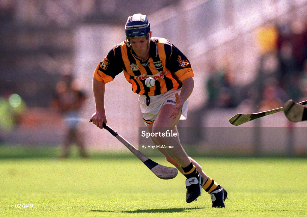 15 August 1999; Denis Byrne of Kilkenny during the Guinness All-Ireland Senior Hurling Championship Semi-Final match between Kilkenny and Clare at Croke Park in Dublin. Photo by Ray McManus/Sportsfile