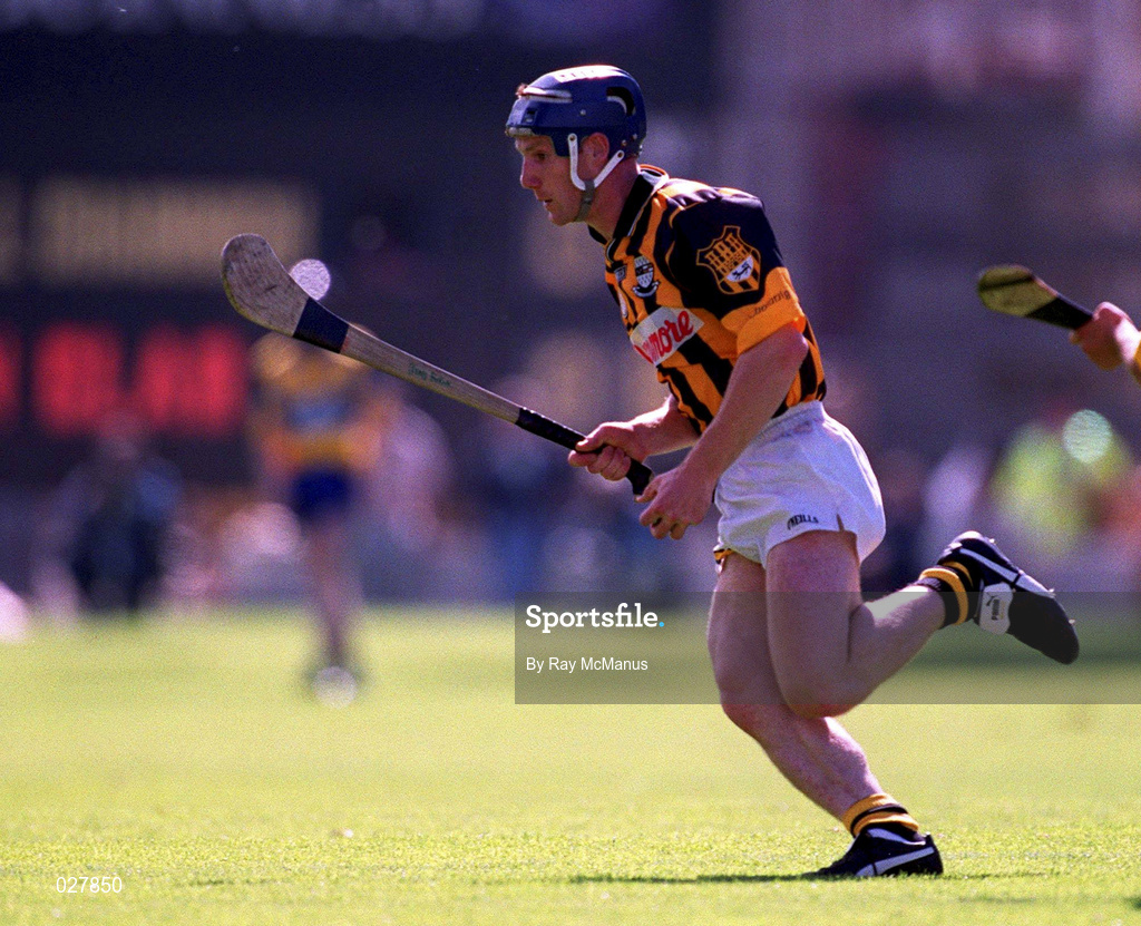 15 August 1999; Denis Byrne of Kilkenny during the Guinness All-Ireland Senior Hurling Championship Semi-Final match between Kilkenny and Clare at Croke Park in Dublin. Photo by Ray McManus/Sportsfile