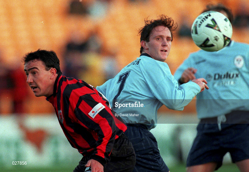 20 August 1999; Stephen Caffrey of Bohemians in action against Dessie Baker of Shelbourne during the Eircom League Premier Division match between Bohemians and Shelbourne at Tolka Park in Dublin. Photo by David Maher/Sportsfile